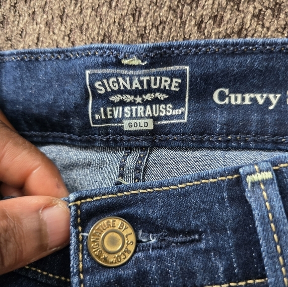Levi Strauss Jeans Womens Straight-Leg 30×30 Light Washed Blue Mid Rise Curvy - Picture 5 of 12